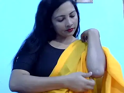 Snapshot of tripti2 chatting on 8, 2, 2025 tripti2 online show from 8, 2, 2025