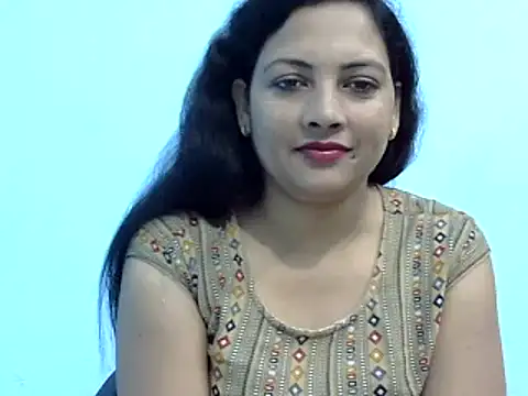 Snapshot of tripti2 chatting on 5, 3, 2025 tripti2 online show from 5, 3, 2025
