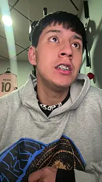 Stiven 017 online show from 5, 2, 2026