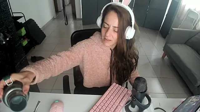 jessiburningheels online show from 16, 3, 2025