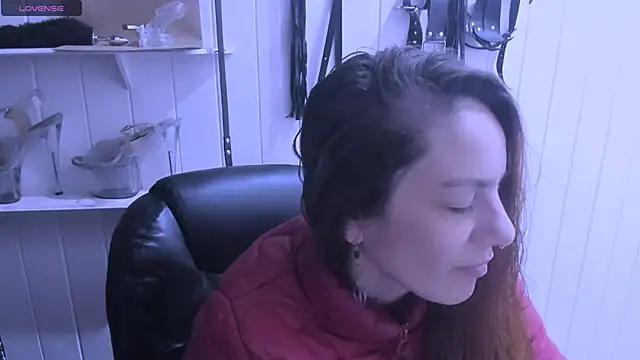 Snapshot of jessiburningheels chatting on 29, 4, 2026 jessiburningheels online show from 29, 4, 2026