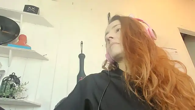 Snapshot of jessiburningheels chatting on 15, 6, 2026 jessiburningheels online show from 15, 6, 2026