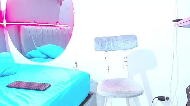 Snapshot of minimi_naty chatting on 23, 1, 2025 minimi naty online show from 23, 1, 2025