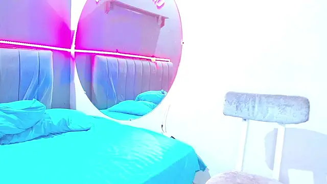 Snapshot of minimi_naty chatting on 10, 2, 2025 minimi naty online show from 10, 2, 2025