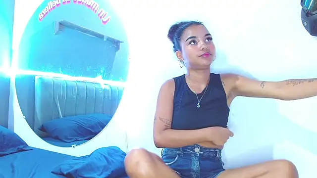 Snapshot of minimi_naty chatting on 25, 2, 2025 minimi naty online show from 25, 2, 2025