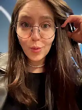 meow girl online show from 22, 2, 2026