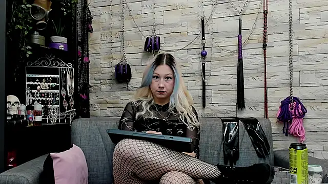 CruelMistress online show from 23, 12, 2025