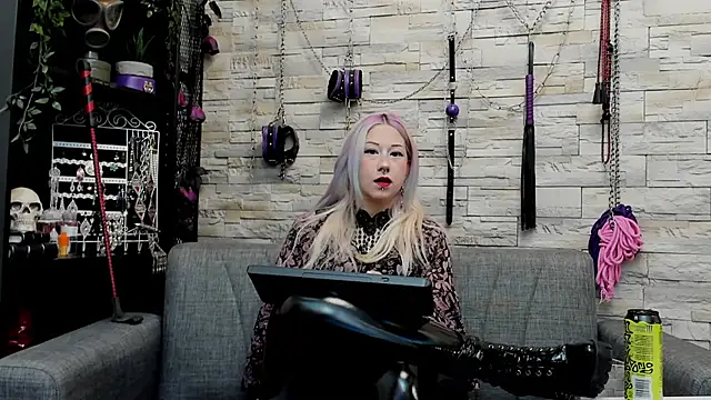 Snapshot of CruelMistress chatting on 30, 4, 2026 CruelMistress online show from 30, 4, 2026
