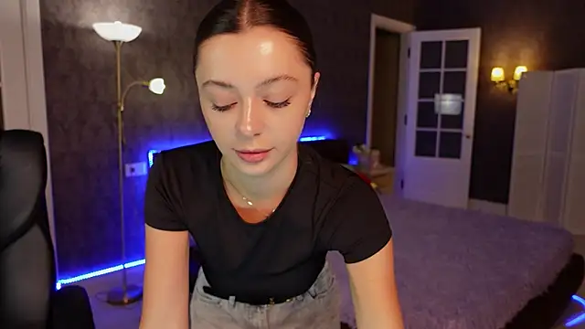 DinaCandy online show from 1, 10, 2025