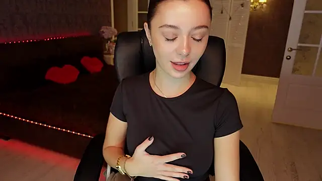 DinaCandy online show from 4, 11, 2025