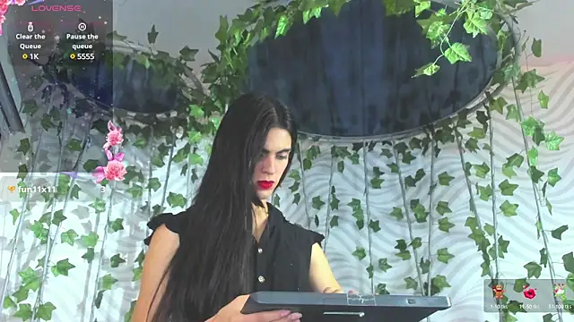 Snapshot of Venusflame__ chatting on 4, 2, 2025 Venusflame online show from 4, 2, 2025