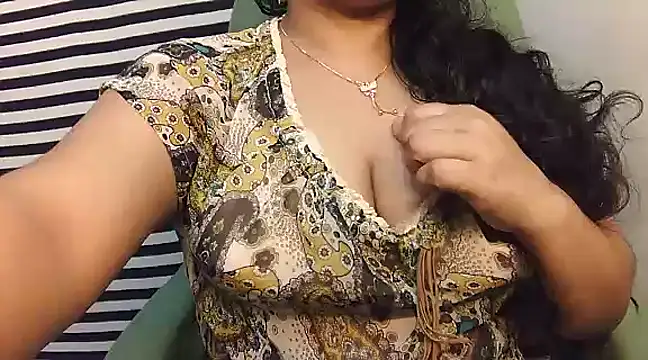 Snapshot of SabrinaNoor chatting on 11, 1, 2025 SabrinaNoor online show from 11, 1, 2025