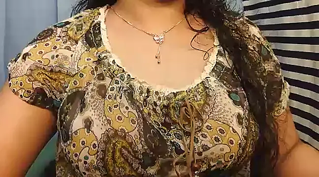 Snapshot of SabrinaNoor chatting on 1, 2, 2025 SabrinaNoor online show from 1, 2, 2025