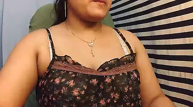 Snapshot of SabrinaNoor chatting on 11, 2, 2025 SabrinaNoor online show from 11, 2, 2025