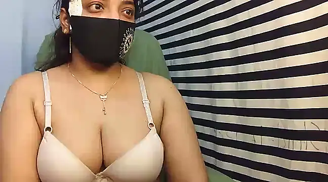 Snapshot of SabrinaNoor chatting on 11, 2, 2025 SabrinaNoor online show from 11, 2, 2025