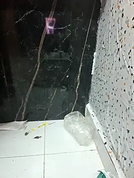 milf-kaira online show from 15, 10, 2025