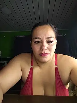 Snapshot of emily_sweet13 chatting on 20, 5, 2026 emily sweet13 online show from 20, 5, 2026