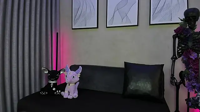 Morgan Hilll  online show from 19, 10, 2025