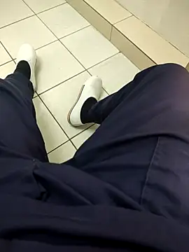 gatmoreno1 online show from 17, 9, 2025