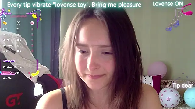 Snapshot of LilyXSky chatting on 4, 7, 2026 LilyXSky online show from 4, 7, 2026