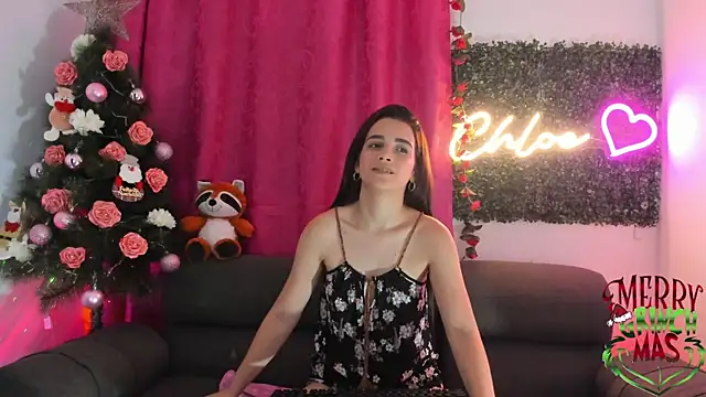 Snapshot of Chloesmithx_ chatting on 19, 12, 2024 Chloesmithx  online show from 19, 12, 2024