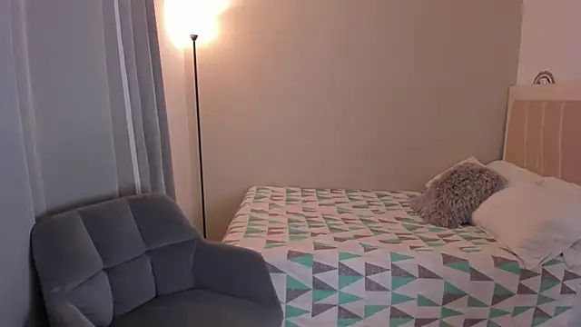 Snapshot of lulu_rrussell chatting on 29, 3, 2026 lulu rrussell online show from 29, 3, 2026