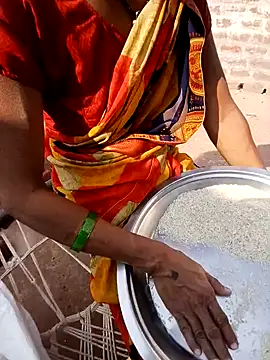 Snapshot of poojaji2024 chatting on 23, 1, 2025 poojaji2024 online show from 23, 1, 2025