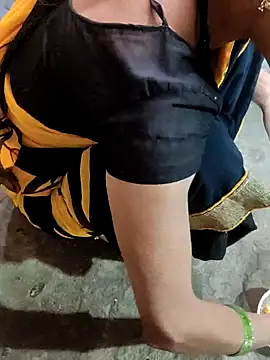 Snapshot of poojaji2024 chatting on 10, 2, 2025 poojaji2024 online show from 10, 2, 2025