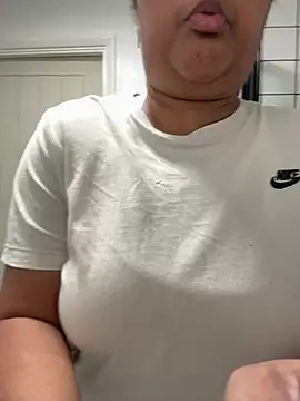 vanilla chocolate23 online show from 10, 1, 2026