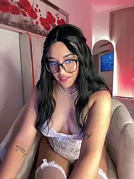 Snapshot of kenndall_21 chatting on 30, 12, 2024 kenndall 21 online show from 30, 12, 2024