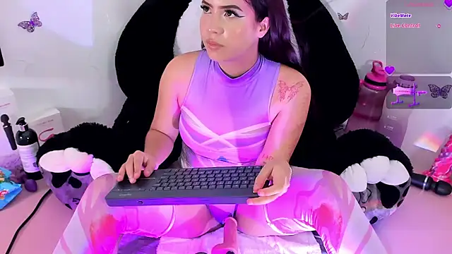 IamSteph13 online show from 3, 1, 2025