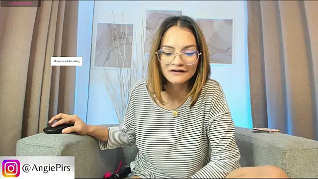 Snapshot of Angie_Pirss chatting on 15, 1, 2025 Angie Pirss online show from 15, 1, 2025