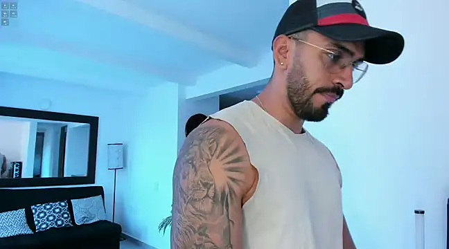Snapshot of tony_muscle chatting on 29, 1, 2025 tony muscle online show from 29, 1, 2025