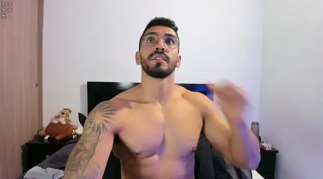Snapshot of tony_muscle chatting on 31, 1, 2025 tony muscle online show from 31, 1, 2025