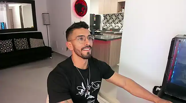 Snapshot of tony_muscle chatting on 9, 2, 2025 tony muscle online show from 9, 2, 2025