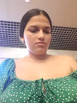 girl milk1 online show from 13, 12, 2024