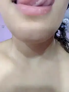 girl milk1 online show from 8, 2, 2025