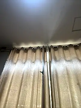 Snapshot of Milly____s chatting on 8, 10, 2025 Milly s online show from 8, 10, 2025