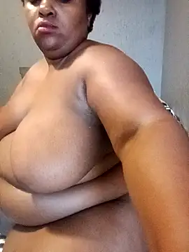 HotBootyBabe90 online show from 9, 4, 2026