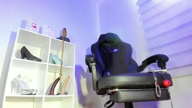 charlotte joliedart online show from 1, 4, 2026