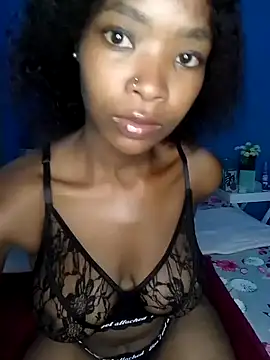 Snapshot of NunuBerry16 chatting on 18, 2, 2025 NunuBerry16 online show from 18, 2, 2025