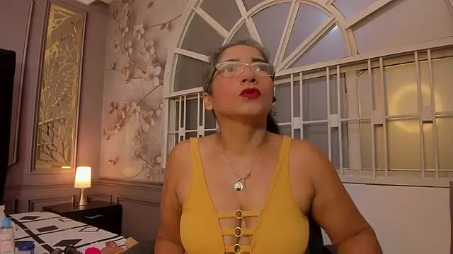 Snapshot of mature_bigass__ chatting on 31, 12, 2024 mature bigass online show from 31, 12, 2024