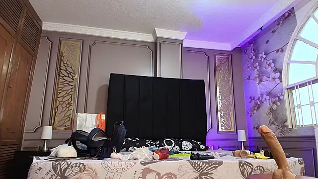 mature bigass   online show from 13, 12, 2025