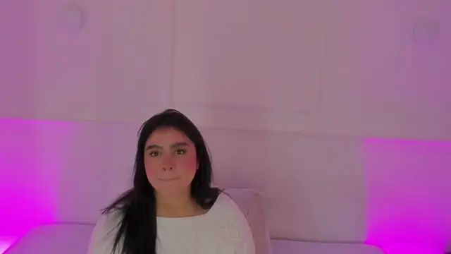 Snapshot of mary_suarez chatting on 2, 10, 2025 mary suarez online show from 2, 10, 2025