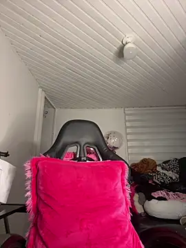 Anily Lovely online show from 27, 2, 2026