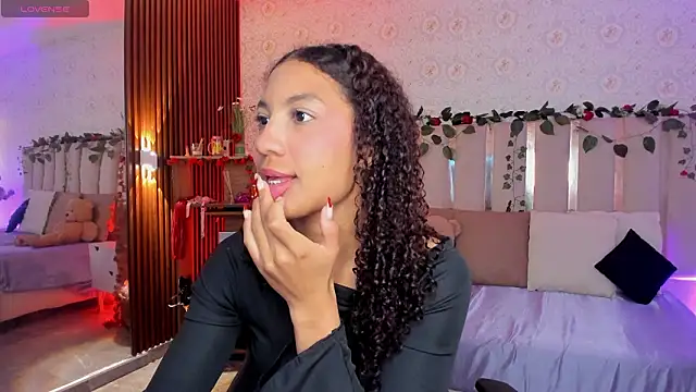 Snapshot of Daphnne_tay chatting on 9, 2, 2026 Daphnne tay online show from 9, 2, 2026