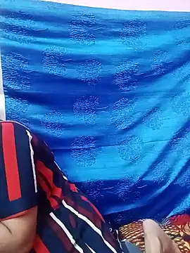 Cute-Simmi online show from 1, 2, 2025