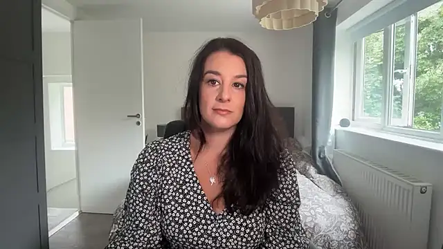flatwhite0 online show from 27, 7, 2026