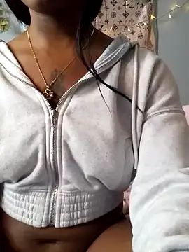 Snapshot of ebonycatlisaaaalime chatting on 7, 3, 2025 ebonycatlisaaaalime online show from 7, 3, 2025