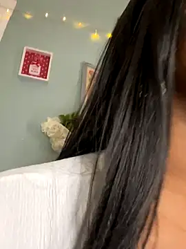 Snapshot of ebonycatlisaaaalime chatting on 5, 10, 2025 ebonycatlisaaaalime online show from 5, 10, 2025
